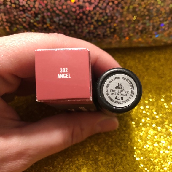 BNIB! MAC Frost Lipstick 💄 in ANGEL 302 - Picture 3 of 7